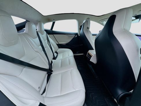 Used 2019 Tesla Model S AWD image 18