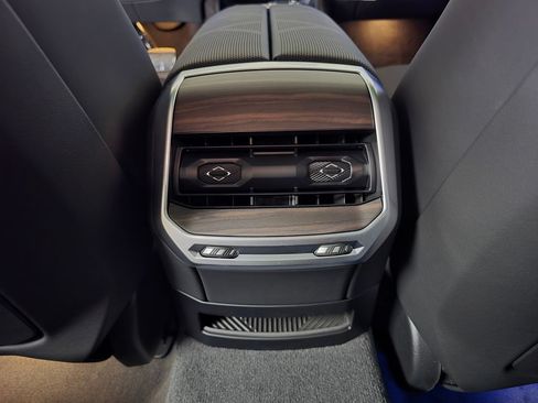 New 2026 BMW i7 xDrive60 AWD/4WD image 22