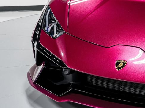 Used 2023 Lamborghini Huracan Tecnica RWD image 40