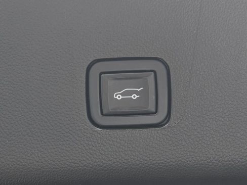 Used 2023 Chevrolet Traverse High Country w/ LPO, Floor Liner Package image 15