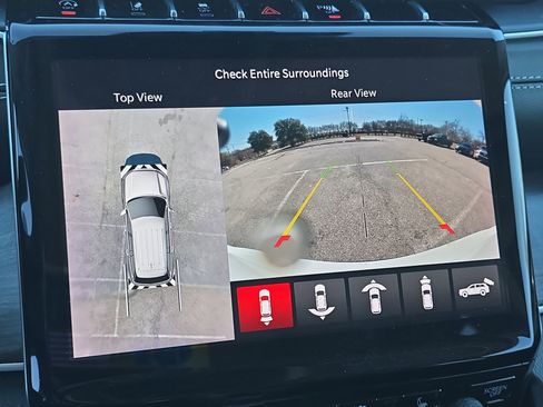 Used 2023 Jeep Grand Cherokee L Limited w/ Luxury Tech Group II image 17