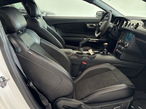 Used 2016 Ford Mustang Shelby GT350 w/ Technology Package RWD image 17