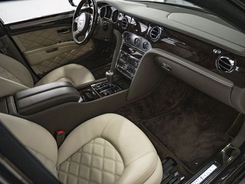 Used 2013 Bentley Mulsanne RWD image 39