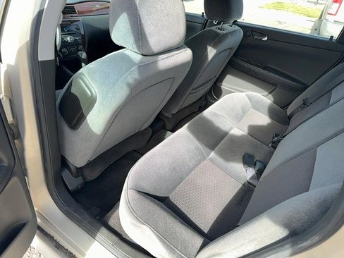 Used 2010 Chevrolet Impala LT image 10