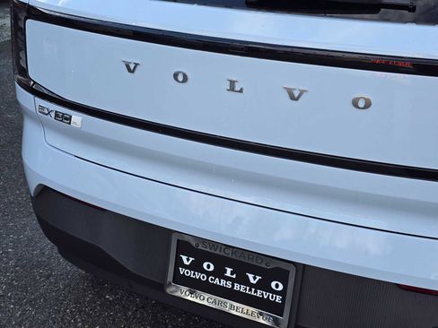 New 2026 Volvo EX30 Plus image 13