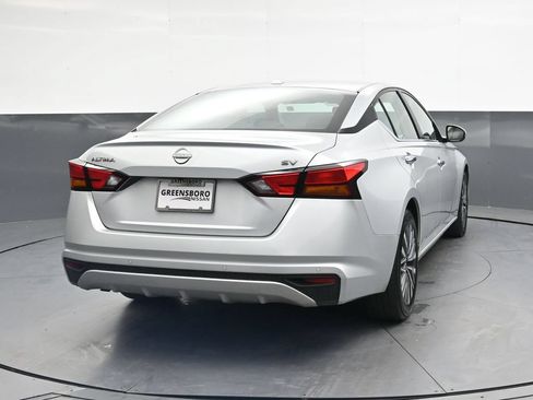 Used 2023 Nissan Altima 2.5 SV FWD image 5