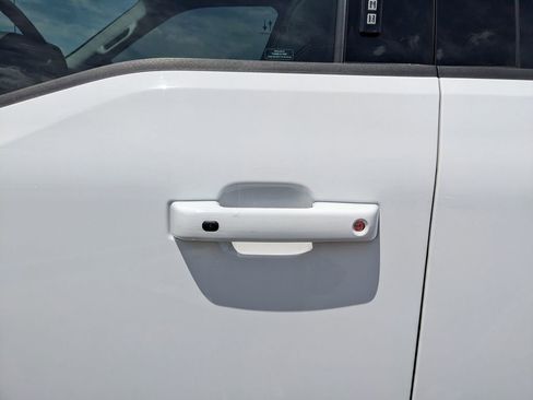 Used 2022 Ford F150 Lariat w/ FX4 Off-Road Package image 6