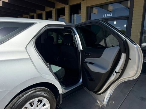 Used 2020 Chevrolet Equinox LS w/ LPO, Floor Liner Package FWD image 26