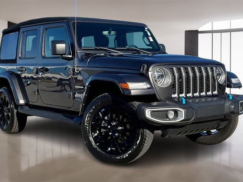 Used 2022 Jeep Wrangler Unlimited Sahara image 11