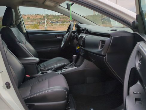 Used 2015 Toyota Corolla S image 29