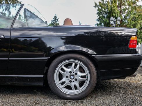 Used 1999 BMW 323i Convertible image 5