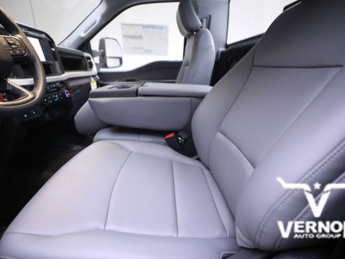 New 2026 Ford F250 XL image 9