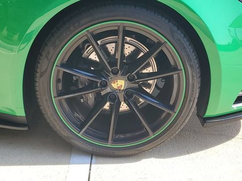 Used 2022 Porsche 911 Carrera RWD image 14