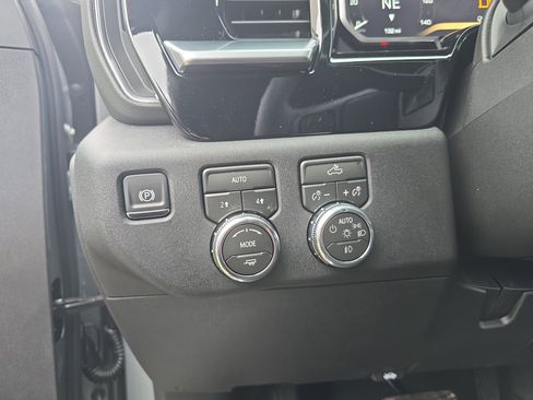 New 2026 GMC Sierra 1500 Elevation image 19