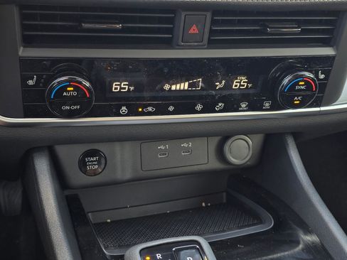 New 2026 Nissan Rogue SV image 18