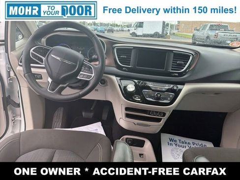 Used 2022 Chrysler Voyager LX FWD image 33
