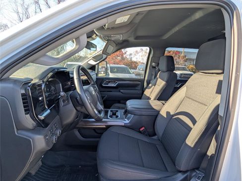 Used 2025 Chevrolet Silverado 3500 LT w/ Convenience Package image 20