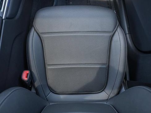 Certified 2025 Mercedes-Benz GLC 300 4MATIC w/ Driver Assistance Package image 30