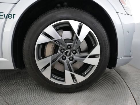 Used 2023 Audi e-tron Premium Plus w/ Premium Plus Package AWD/4WD image 20