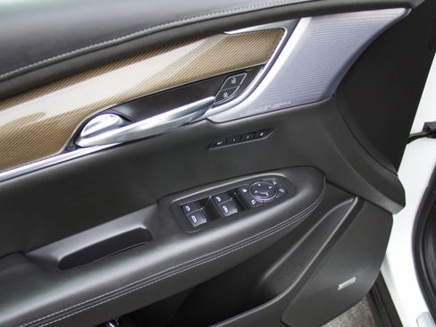 Used 2020 Cadillac XT6 Sport w/ Platinum Package image 9