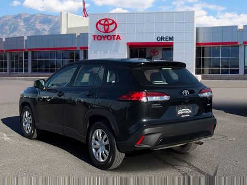 Used 2024 Toyota Corolla Cross L AWD/4WD image 5