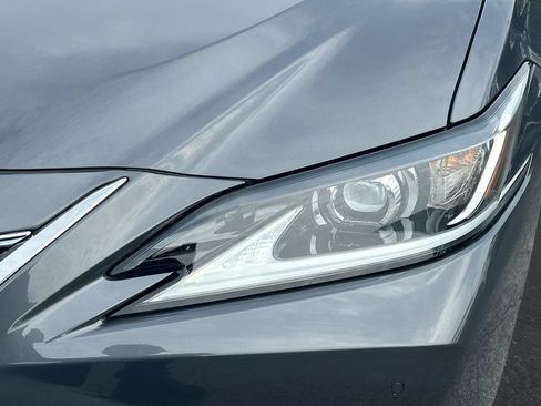 Used 2025 Lexus ES 350 w/ Premium Package FWD image 29