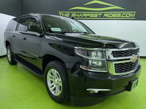 Used 2020 Chevrolet Suburban LT image 2