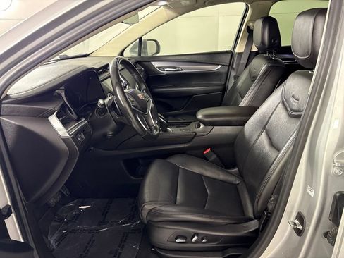 Used 2018 Cadillac XT5 Premium Luxury FWD image 33