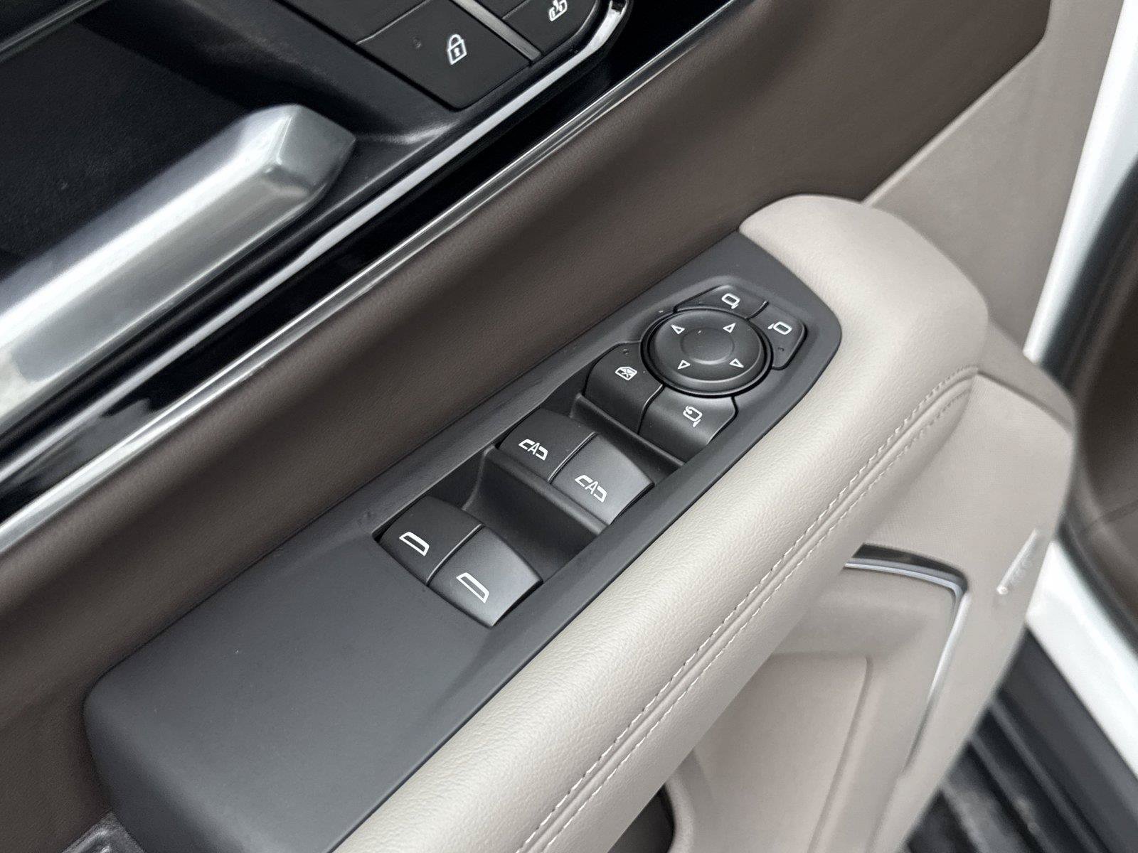 Used 2025 GMC Yukon Elevation AWD/4WD image 18