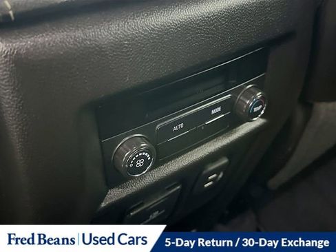 Used 2022 Chevrolet Traverse LT w/ LT Premium Package image 27