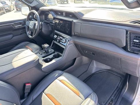 Used 2024 GMC Sierra 1500 AT4 w/ Technology Package image 30