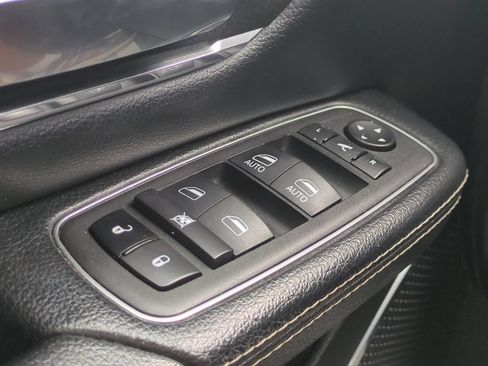 Used 2024 RAM 1500 Laramie RWD image 26