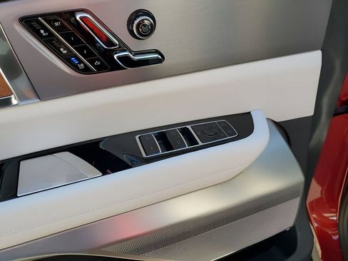 New 2026 Cadillac Vistiq Sport w/ LPO, Floor Liner Package image 29