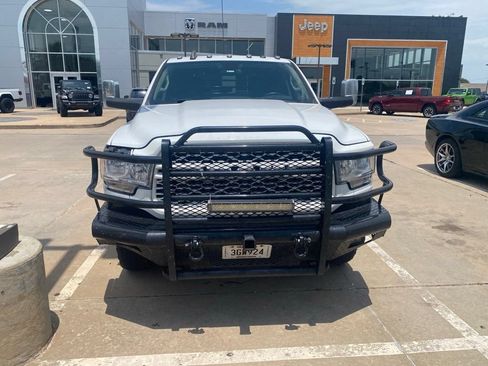 Used 2019 RAM 3500 Tradesman AWD/4WD image 3