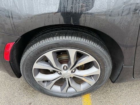 Used 2017 Chrysler Pacifica Limited image 44