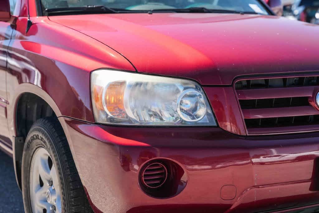 Used 2006 Toyota Highlander 2WD w/ 3rd Row image 4