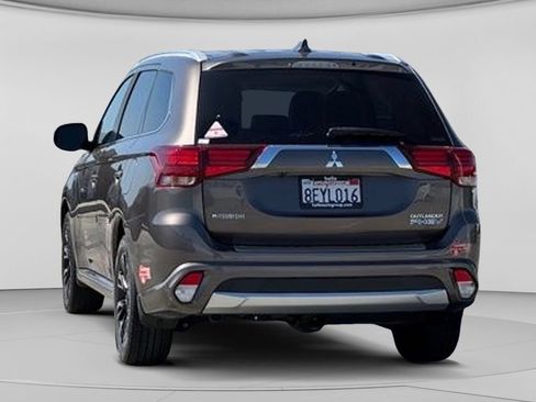 Used 2018 Mitsubishi Outlander SEL AWD/4WD image 32
