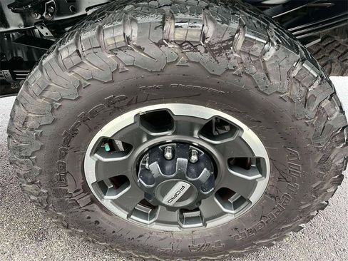 Used 2023 Ford F250 Lariat w/ Tremor Off-Road Package image 12