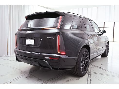 New 2026 Cadillac Vistiq Platinum image 7