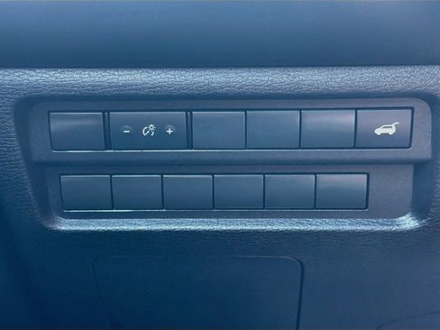 Used 2025 Mitsubishi Outlander SE AWD/4WD image 17