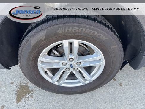 Used 2023 Ford Explorer XLT w/ Equipment Group 202A image 7