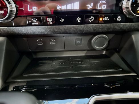New 2026 Mitsubishi Outlander SE FWD image 16