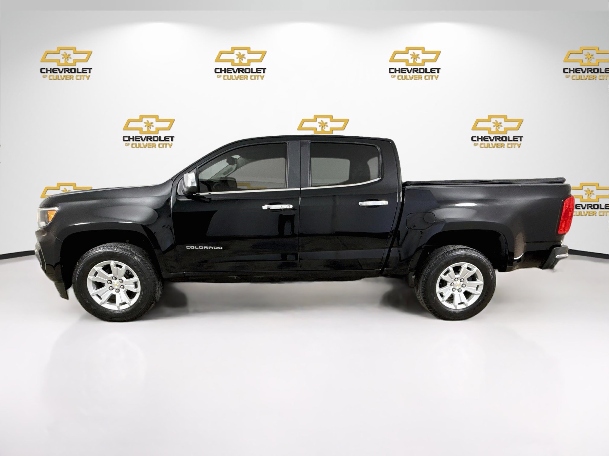Used 2021 Chevrolet Colorado LT w/ Chrome Appearance Package RWD image 5