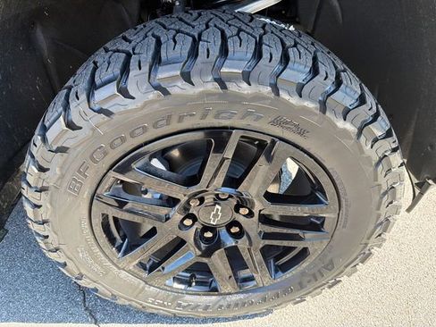 New 2026 Chevrolet Silverado 1500 High Country w/ Midnight Edition image 12