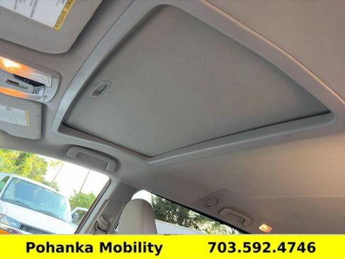 Used 2020 Toyota Sienna XLE w/ XLE Navigation Package FWD image 26