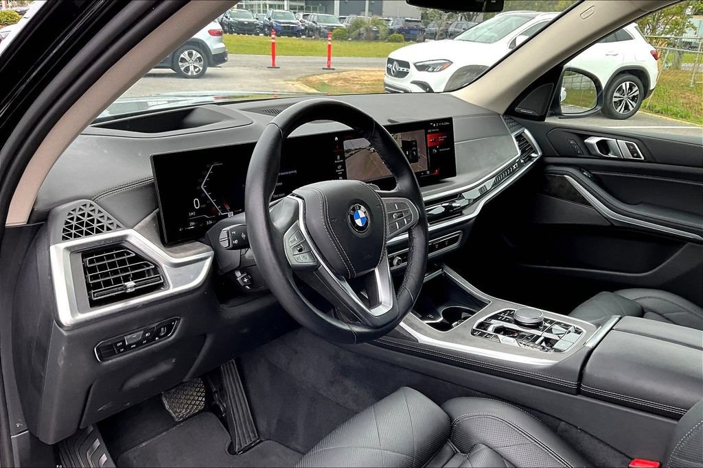 Used 2023 BMW X7 xDrive40i w/ Premium Package AWD/4WD image 14
