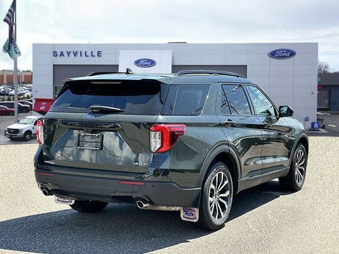 Used 2022 Ford Explorer ST-Line image 5