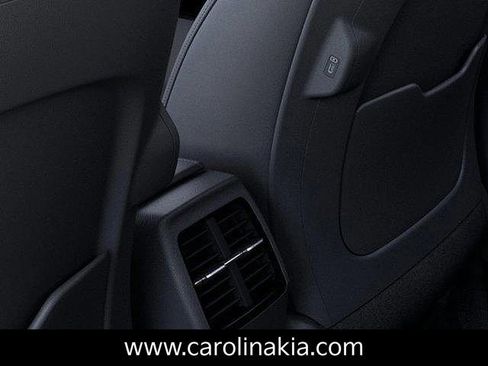 New 2025 Kia Niro EX image 26