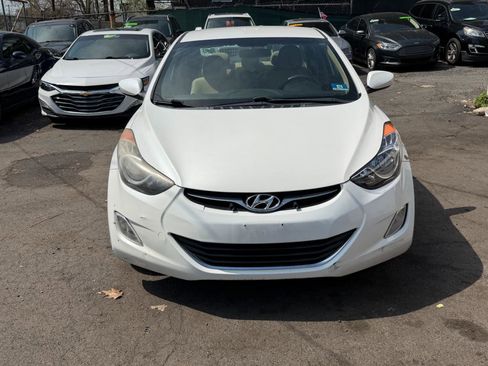 Used 2013 Hyundai Elantra GLS w/ Preferred Pkg image 17