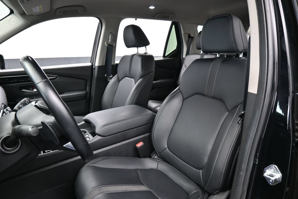 Used 2025 Honda Pilot EX-L image 10